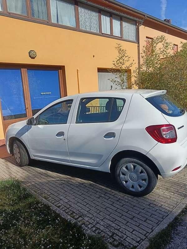 Usata Dacia Sandero 73 CV (53 kW) 2016 Berlina