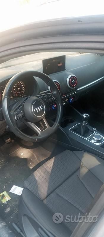 Usata Audi A3 2018 Grigio Berlina