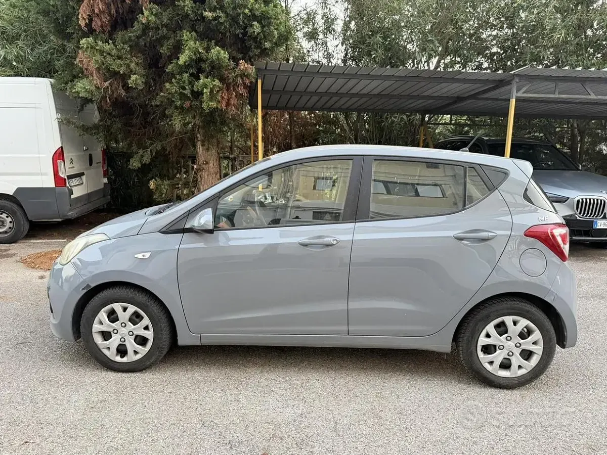 Usata Hyundai i10 66 CV (48 kW) 2014 Grigio Utilitaria