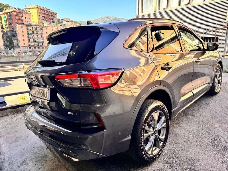 Usata Ford Kuga ST-Line 150 CV (110 kW) 2022 Grigio SUV