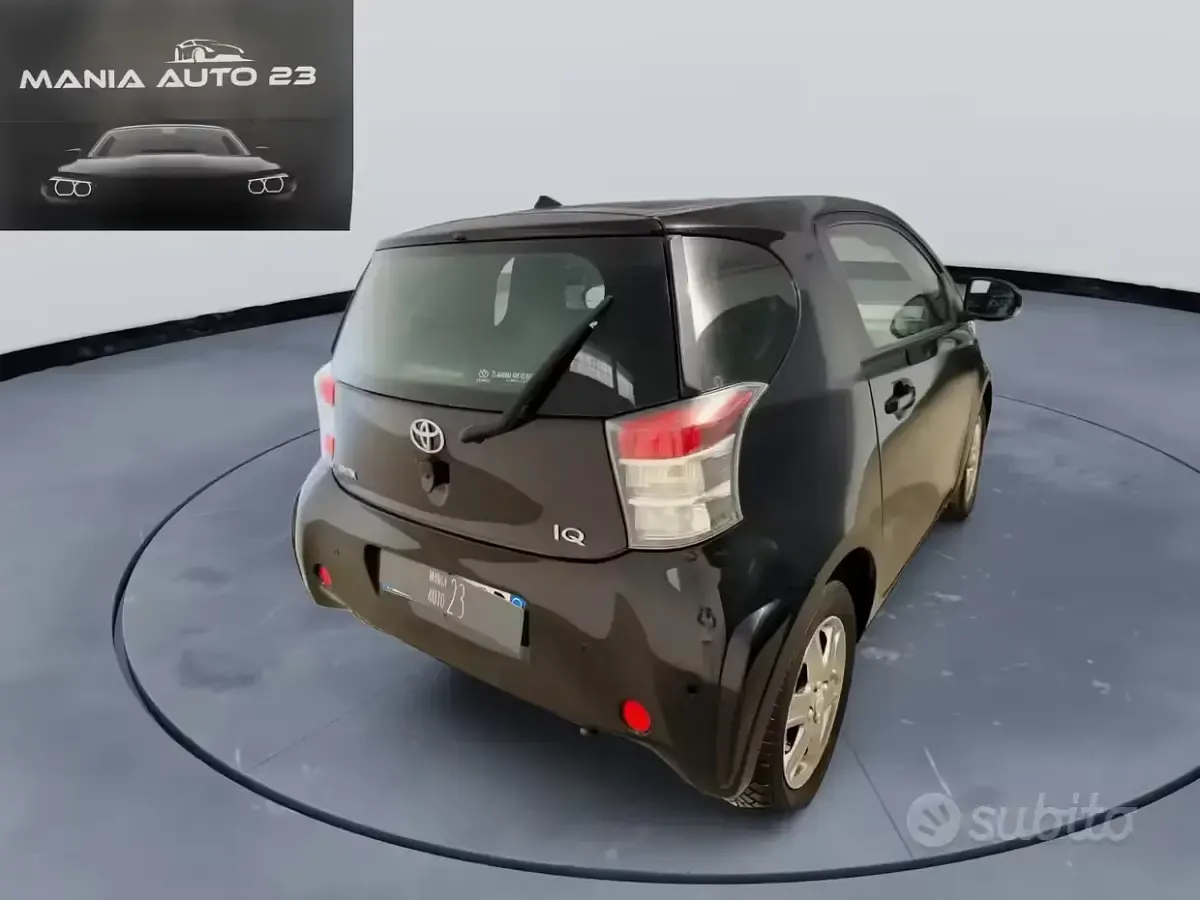 Käytetty Toyota iQ 68 HP (50 kW) 2012 Harmaa Viistoperä
