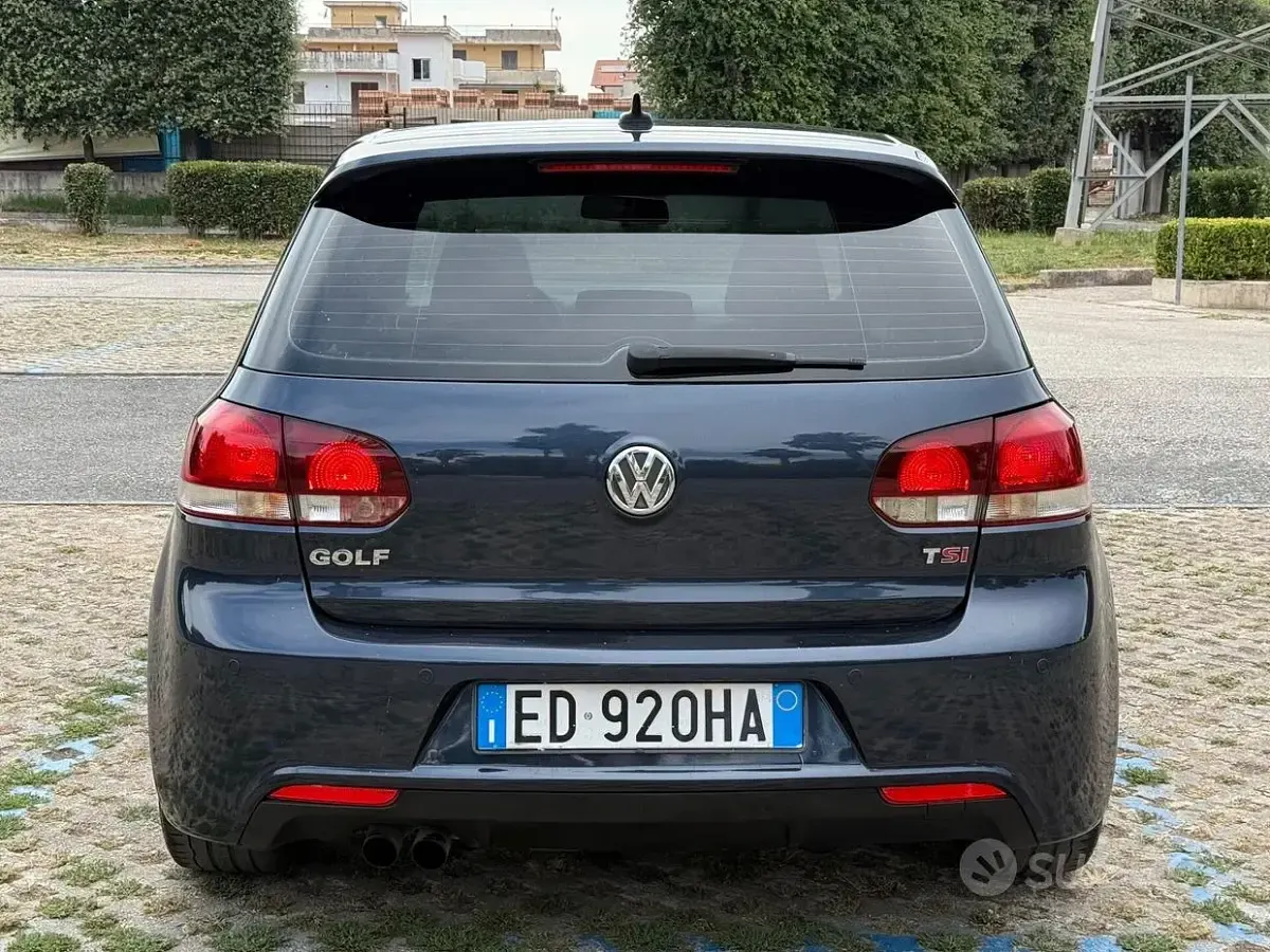 Usata VW Golf VI R-line 160 CV (117 kW) 2010 Blu Utilitaria