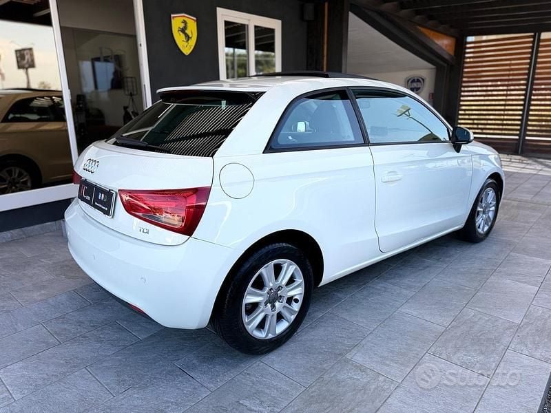 Usata Audi A1 Attraction 90 CV (66 kW) 2012 Bianco Utilitaria