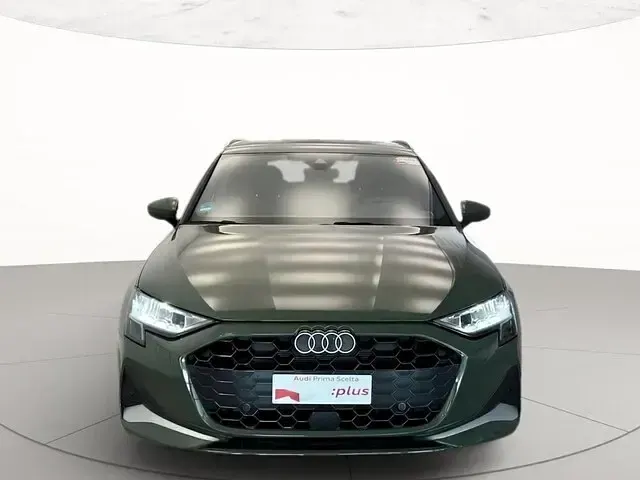 Usata Audi A3 Advanced Plus 116 CV (85 kW) 2025 Verde distretto metallizzato Berlina