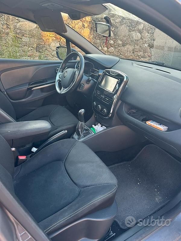 Usata Renault Clio IV 90 CV (66 kW) 2015 Grigio Berlina