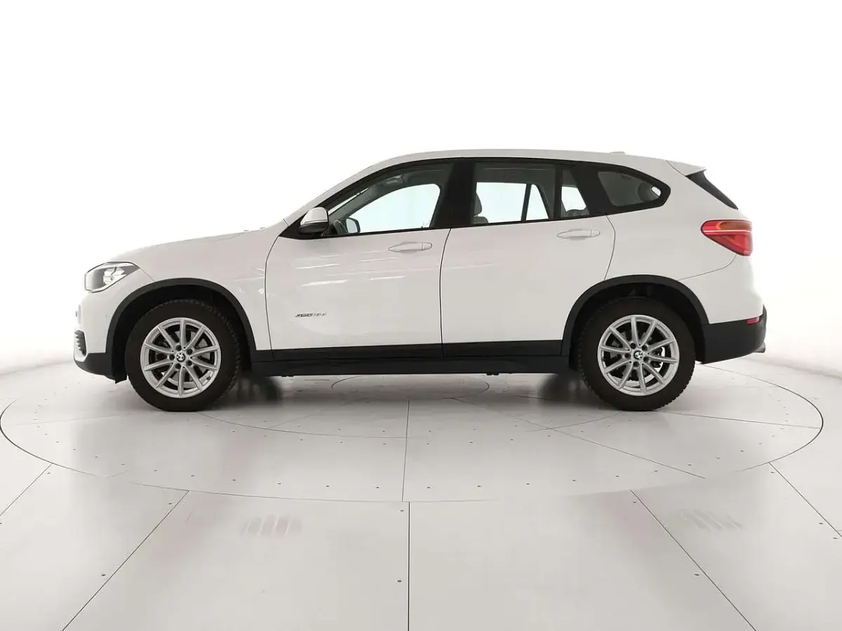Usata BMW X1 Advantage 150 CV (110 kW) 2016 Alpin white SUV