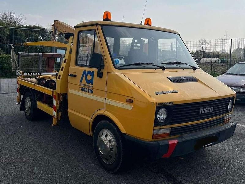 Usata Iveco Daily 88 CV (64 kW) 1988 Giallo