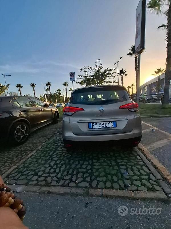 Usata Renault Scénic IV 131 CV (96 kW) 2019 Monovolume