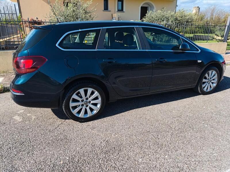 Usata Opel Astra 101 CV (74 kW) 2015 Verde Station wagon