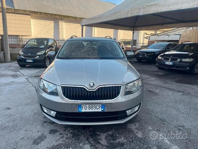 Usata Skoda Octavia G-TEC Active 110 CV (80 kW) 2016 Beige Berlina