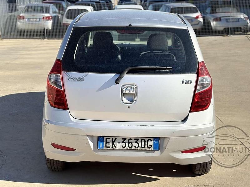 Usata Hyundai i10 69 CV (50 kW) 2011 Argento Utilitaria