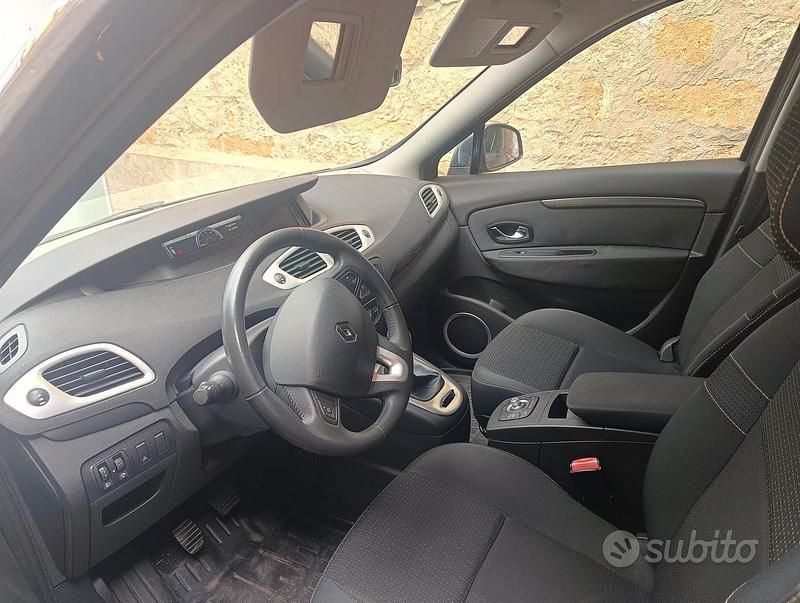 Usata Renault Scénic III 110 CV (80 kW) 2010 Monovolume