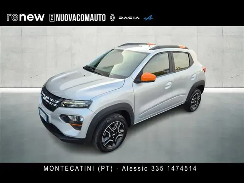 Usata Dacia Spring Comfort 33 kW (45 CV) 2023 Grigio chiaro Utilitaria
