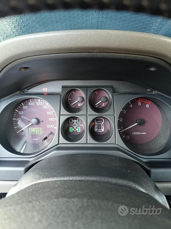 Usata Mitsubishi Pajero 115 CV (84 kW) 2002 Grigio SUV