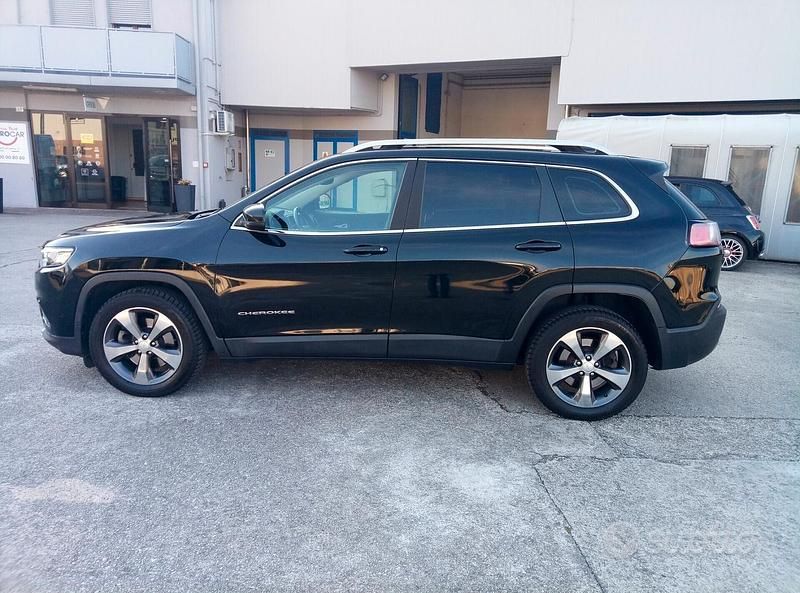 Usata Jeep Cherokee Limited 195 CV (143 kW) 2020 Nero SUV