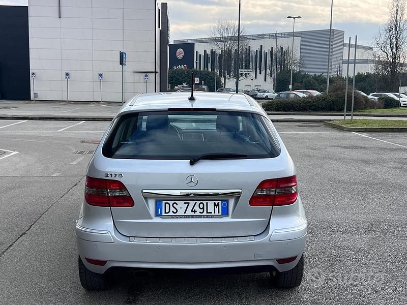 Usata Mercedes B200 116 CV (85 kW) 2009 Monovolume
