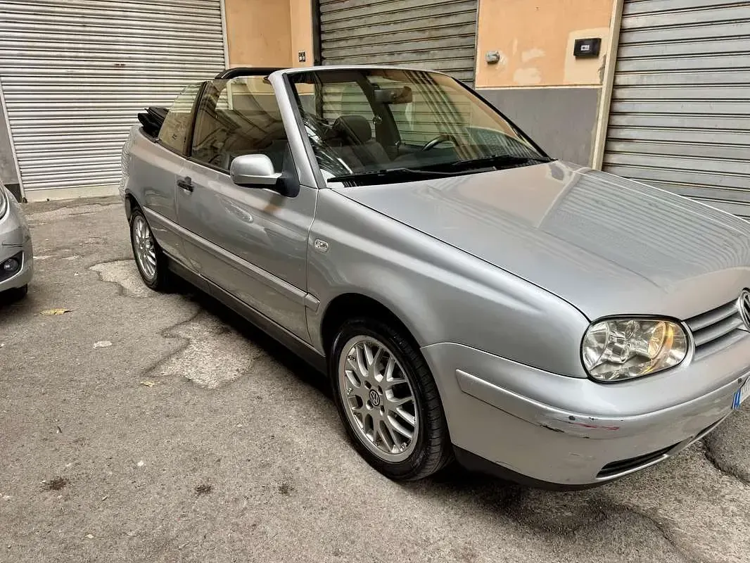 Usata VW Golf Highline 110 CV (80 kW) 2000 Cabrio