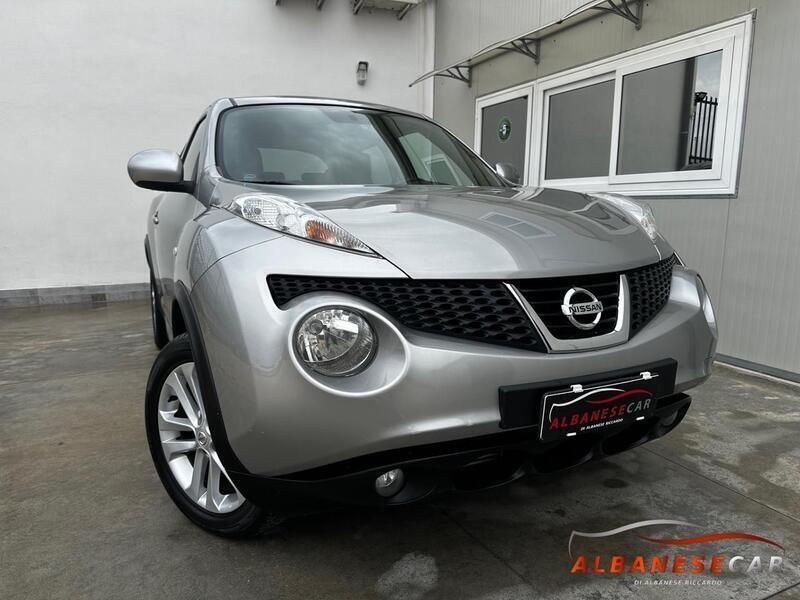 Usata Nissan Juke Tekna 110 CV (80 kW) 2012 Argento SUV