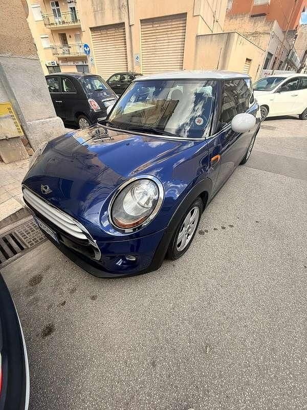 Usata Mini Cooper D 116 CV (85 kW) 2014 Blu Utilitaria
