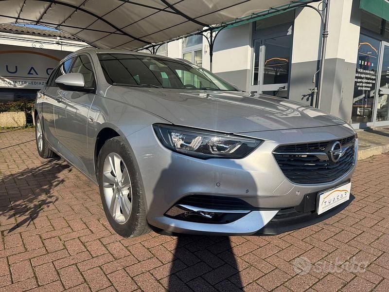 Usata Opel Insignia Innovation 136 CV (100 kW) 2019 Grigio Berlina