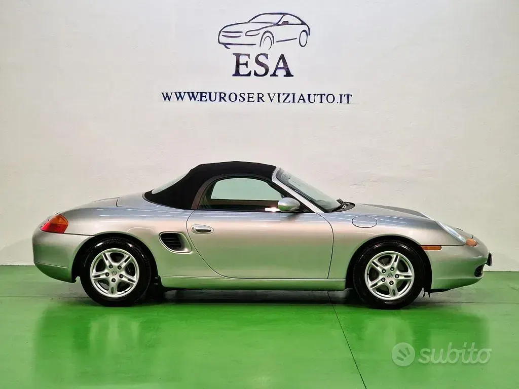 Usata Porsche Boxster 220 CV (161 kW) 2002 Argento Cabrio