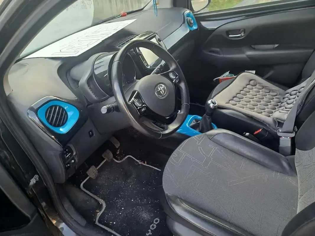 Usata Toyota Aygo X-Black 69 CV (50 kW) 2018 Utilitaria