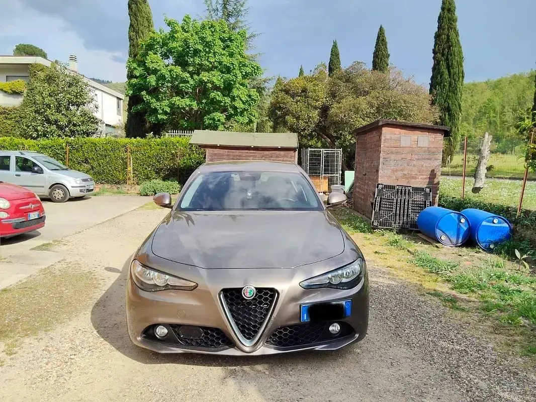 Usata Alfa Romeo Giulia 150 CV (110 kW) 2018 Berlina