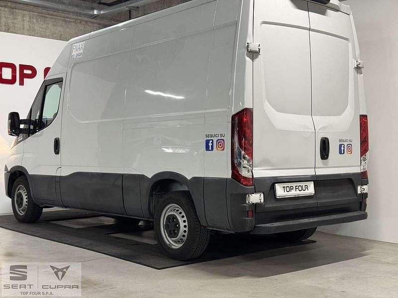 Usata Iveco Daily 136 CV (100 kW) 2019 Other Monovolume