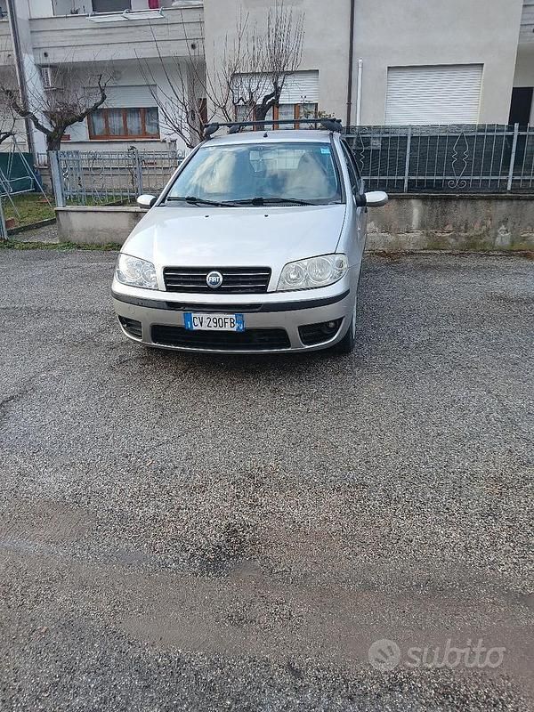 Usata Fiat Punto 69 CV (50 kW) 2005 Berlina