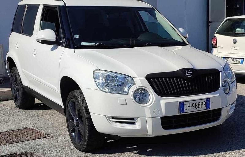 Usata Skoda Yeti Adventure 105 CV (77 kW) 2011 Bianco SUV