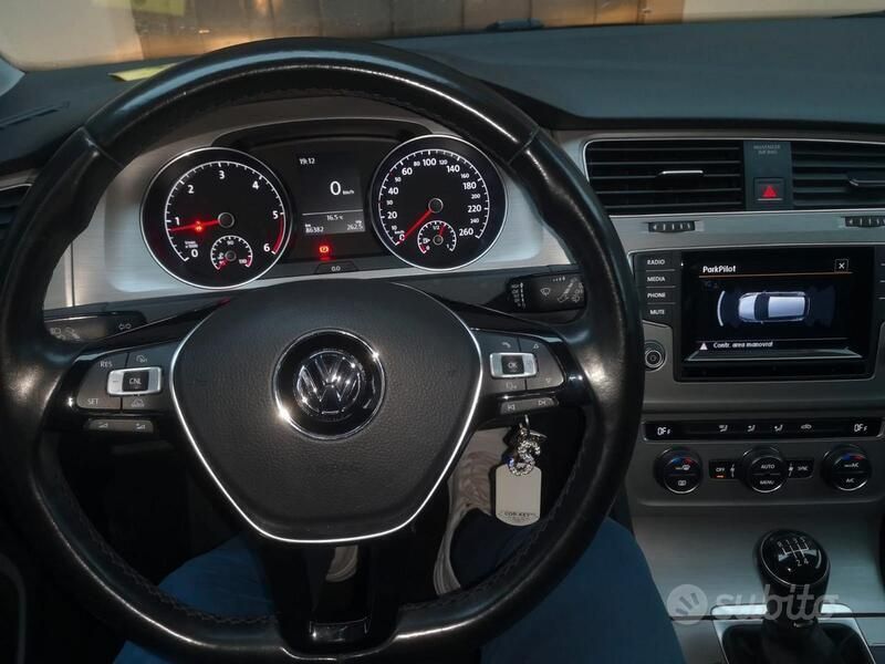 Grigio Usata 2015 VW Golf VII Tre volumi | 15.000 € - Immagine 1/4