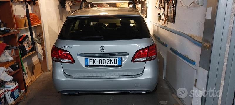 Usata Mercedes B180 Executive 109 CV (80 kW) 2017 Grigio Monovolume
