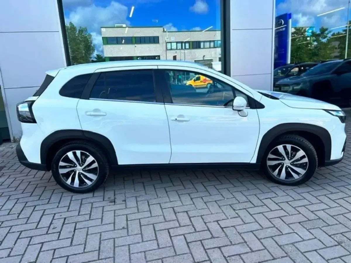 Usata Suzuki SX4 S-Cross 102 CV (75 kW) 2023 Bianco SUV