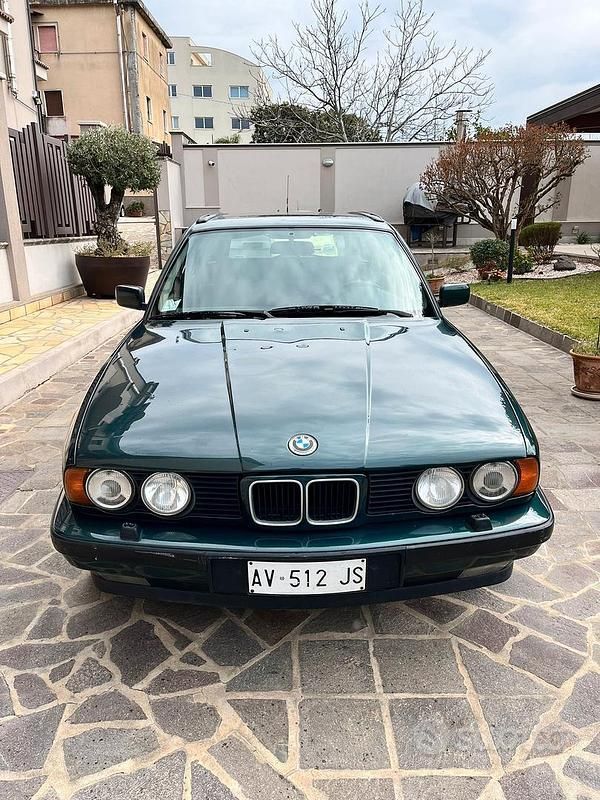 Begagnad BMW 525 Efficient Dynamics 192 HK (141 kW) 1992 Grön Kombi