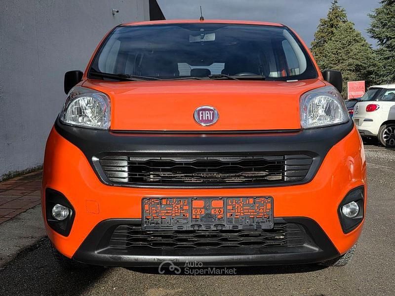 Begagnad Fiat Qubo Lounge 77 HK (56 kW) 2017 Orange Minibuss