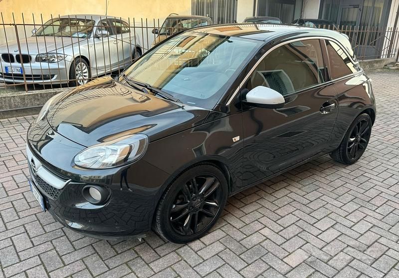 Usata Opel Adam Glam 87 CV (63 kW) 2014 Nero Utilitaria