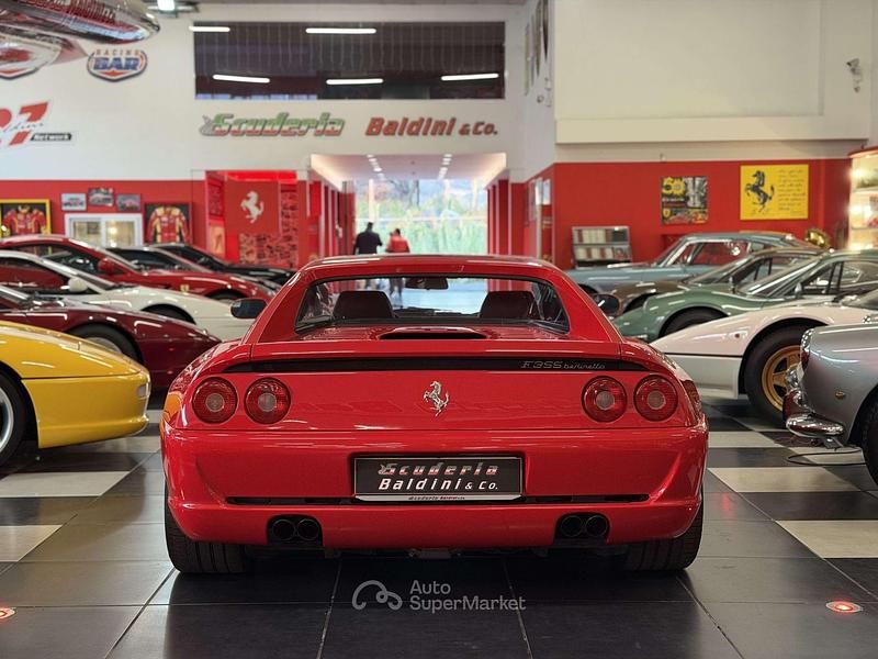Usata Ferrari F355 381 CV (280 kW) 1996 Rosso Berlina