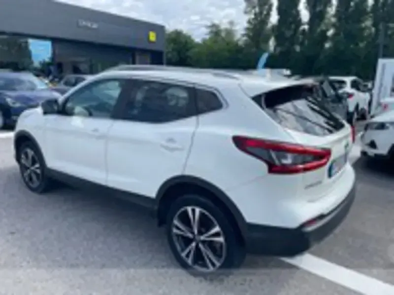 Usata Nissan Qashqai N-Connecta 110 CV (80 kW) 2018 Bianco SUV