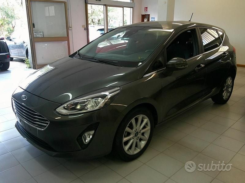 Usata Ford Fiesta ST-Line 85 CV (62 kW) 2019 Grigio Utilitaria
