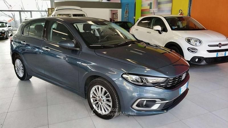 Usata Fiat Tipo Business 132 CV (97 kW) 2021 Grigio scuro Berlina