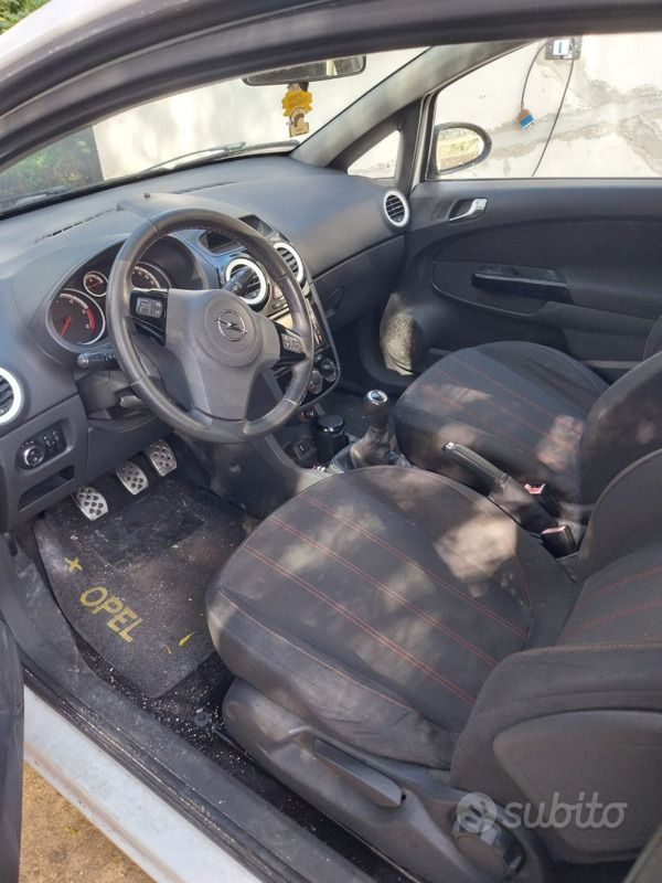Usata Opel Corsa 2011 Bianco Berlina