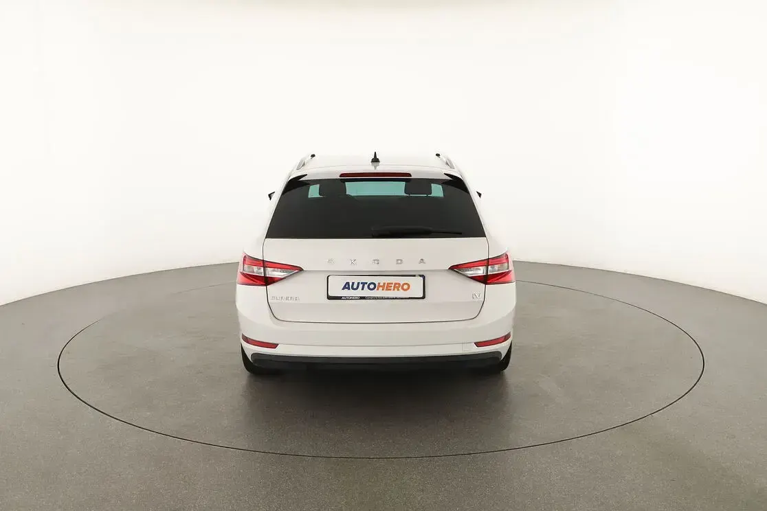 Usata Skoda Superb Executive 218 CV (160 kW) 2021 Bianco
