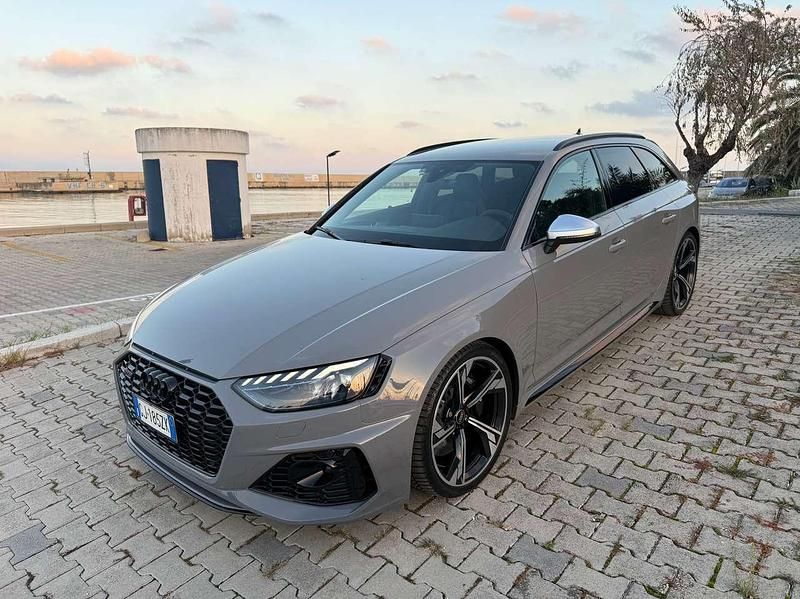 Usata Audi RS4 Ambiente 450 CV (330 kW) 2022 Grigio Station wagon