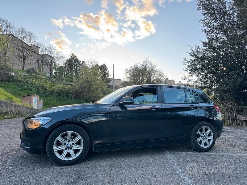 Usata BMW 118 95 CV (69 kW) 2015 Nero Utilitaria