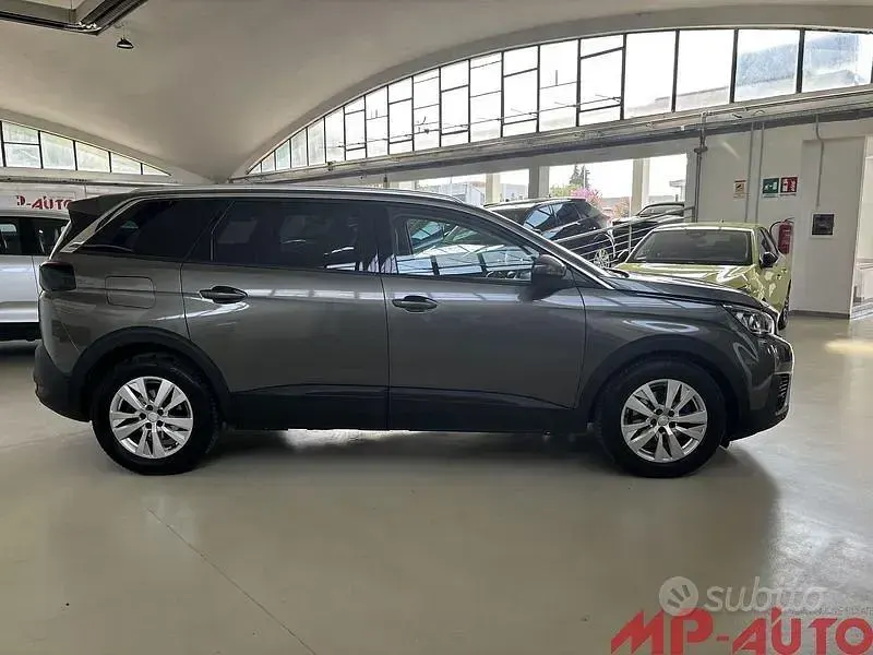 Usata Peugeot 5008 150 CV (110 kW) 2018 Grigio SUV