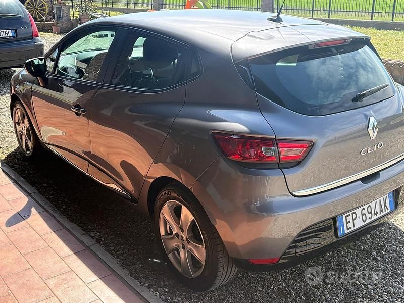 Usata Renault Clio IV 75 CV (55 kW) 2012 Grigio Berlina