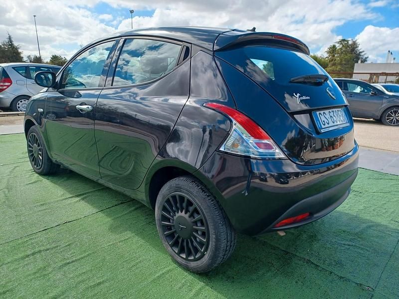 Usata Lancia Ypsilon S 69 CV (50 kW) 2023 Nero Utilitaria