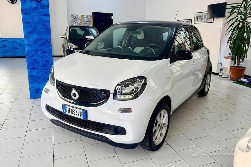 Usata Smart ForFour Prime 70 CV (51 kW) 2017 Bianco Utilitaria