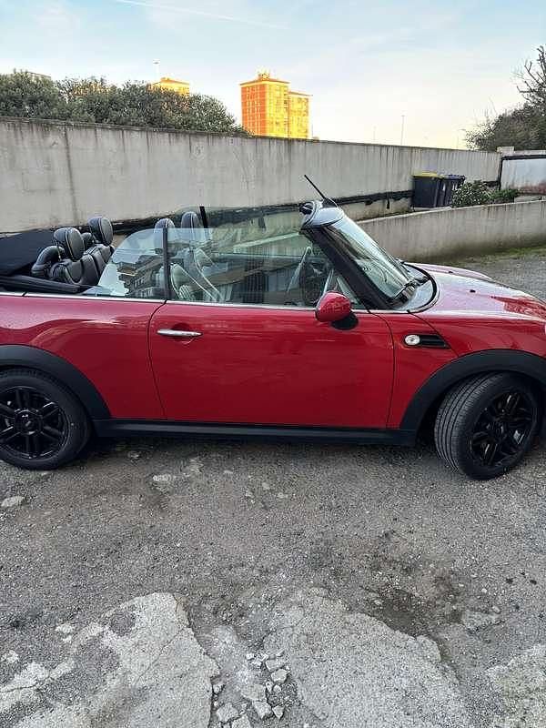 Usata Mini Cooper Cabriolet 116 CV (85 kW) 2014 Rosso Cabrio