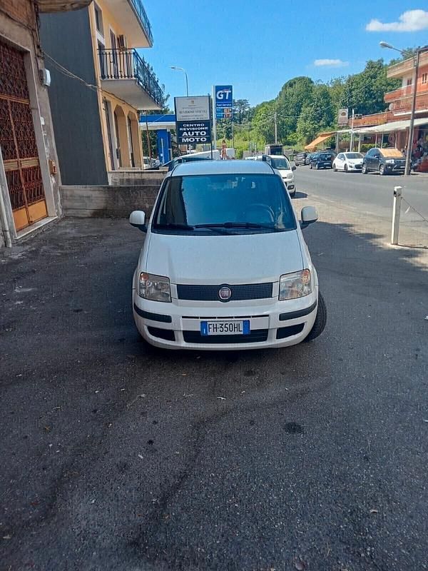 Usata Fiat Panda Active 75 CV (55 kW) 2010 Bianco Utilitaria